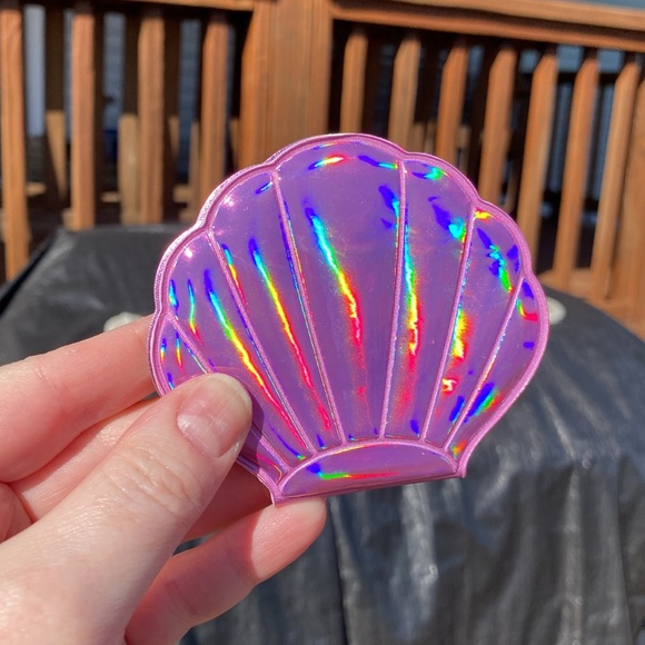 Hot Pink Holographic Sea Shell Compact Mirror - Picture 1 of 16